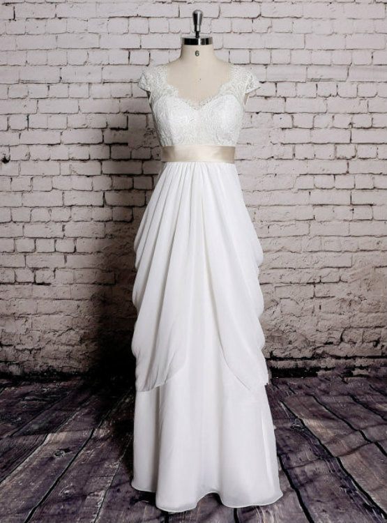 A-Line Classic Lace Bridal Gown Transparent Train Wedding Dress