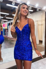 Glitter Fitted V-Neck Spaghetti Straps Sequined Appliques Homecoming Dress