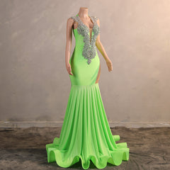 Green Mermaid V-NECK Prom Dresses Sequined Open Back Sleeveless Lace Crystal Formal Evening Party Gowns