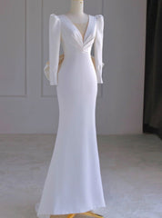 White Long Sleeve V-neck Backless Wedding Dress