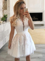 A-Line/Princess V-neck Short/Mini Tulle Homecoming Dresses With Beading