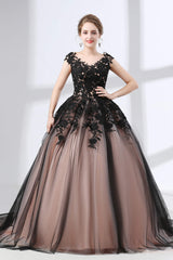 Black Sweetheart Applique Lace See Through Prom Dresses