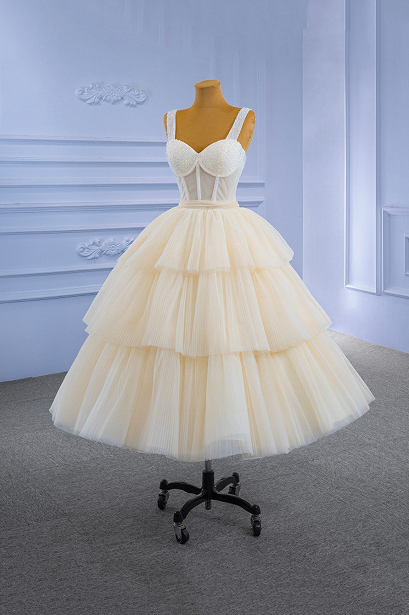 Champagne Tulle Short Prom Dress with Beaded, A-Line Tea Length Party Dress