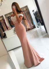 Elastic Satin Prom Dress Trumpet Mermaid V Neck Sweep Train With Lace