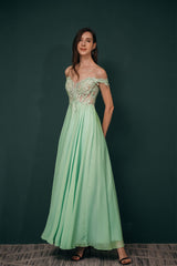 Off The Shoulder Charming Long Chiffon Prom Dresses With Appliques