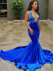 Trumpet/Mermaid V-neck Court Train Elastic Woven Satin Prom Dresses With Appliques Lace